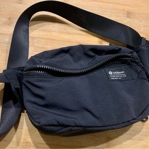 Lululemon Clean Lines Cross Body / Belt Bag